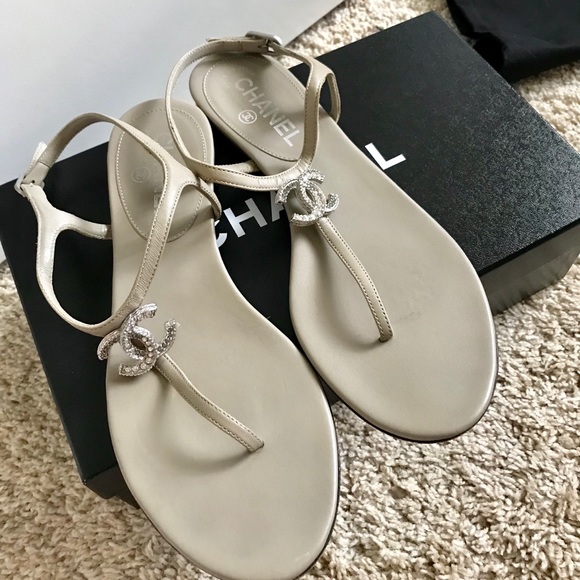 chanel flip flops 2018